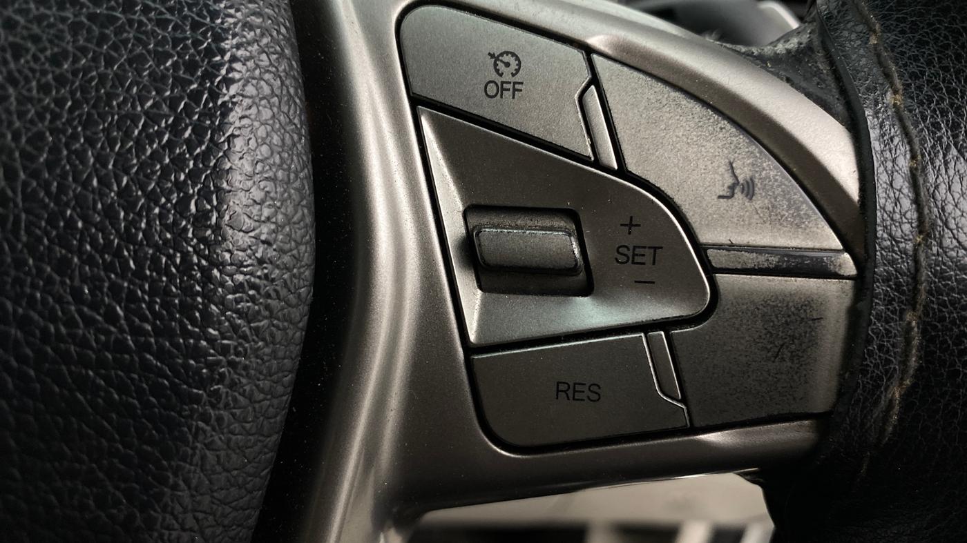 2019 Mahindra XUV300 W8 1.5 DIESEL, Diesel, Manual, 74,292 km, Adaptive Cruise Control