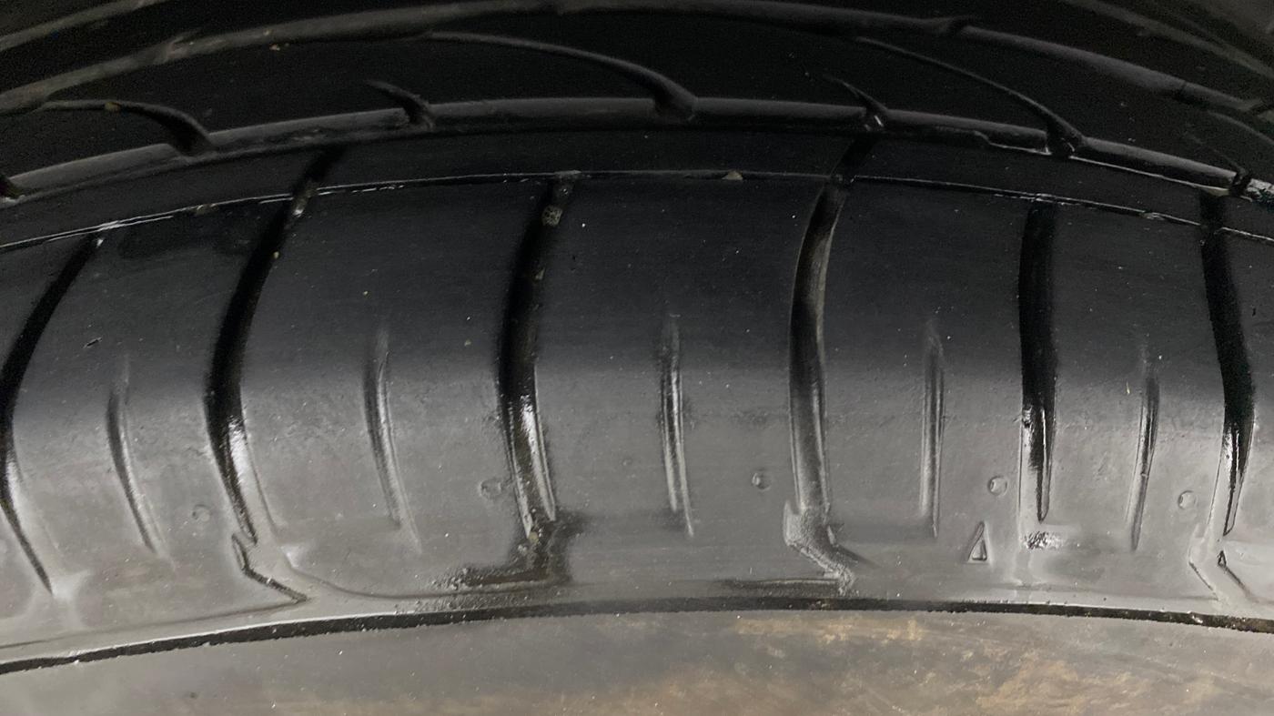 2019 Mahindra XUV300 W8 1.5 DIESEL, Diesel, Manual, 74,292 km, Left Rear Tyre Tread