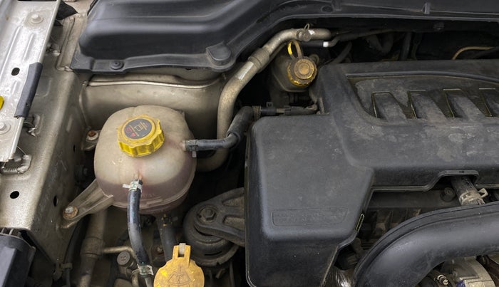 2019 Mahindra XUV300 W8 1.5 DIESEL, Diesel, Manual, 74,292 km, Engine View - Right