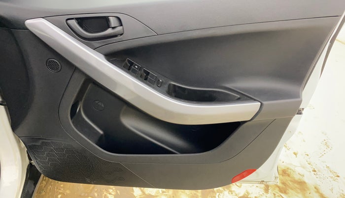 2023 Tata NEXON XM PETROL, Petrol, Manual, 16,063 km, Driver Side Door Panels Control