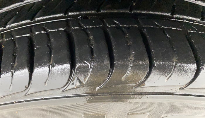 2023 KIA SELTOS HTK PLUS 1.5 IMT, Petrol, Manual, 26,054 km, Right Front Tyre Tread