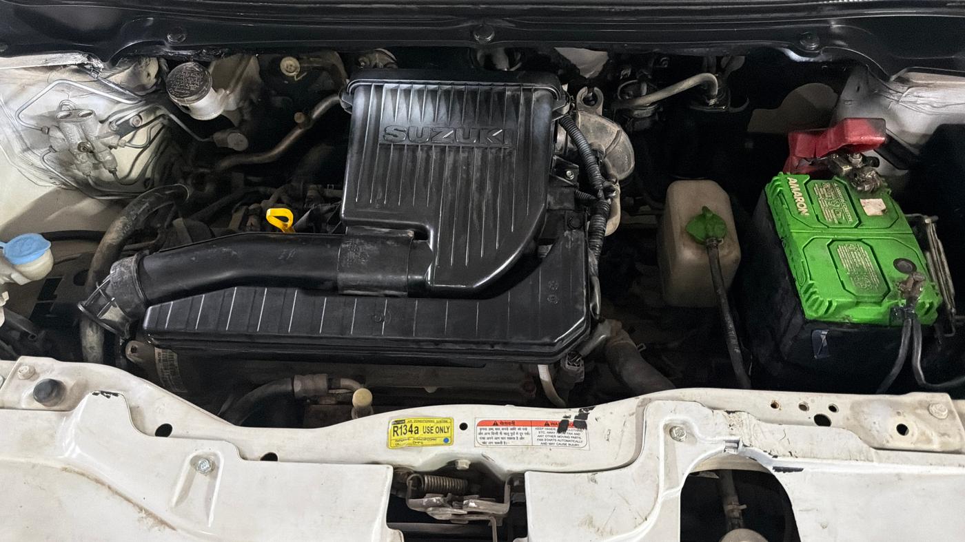 2014 Maruti Ritz VXI, Petrol, Manual, 30,844 km, Engine View