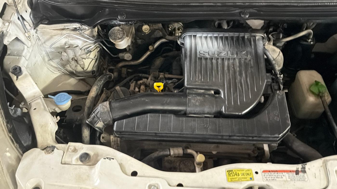2014 Maruti Ritz VXI, Petrol, Manual, 30,844 km, Engine View - Right
