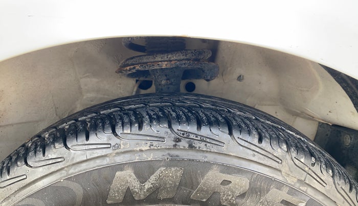 2012 Maruti Ritz VXI, Petrol, Manual, 67,191 km, Right Front Tyre Tread