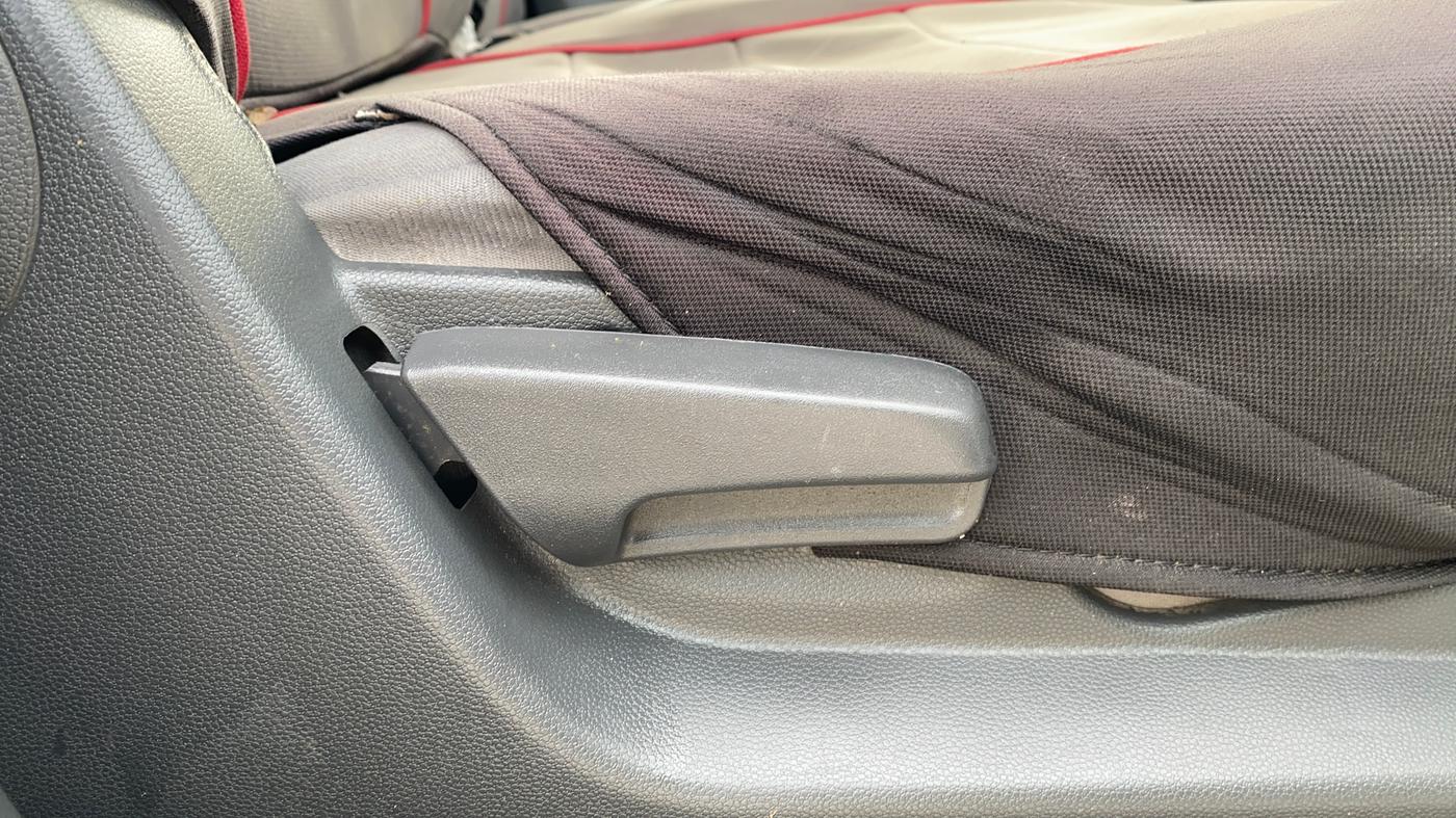 2012 Maruti Ritz VXI, Petrol, Manual, 67,191 km, Driver Side Adjustment Panel