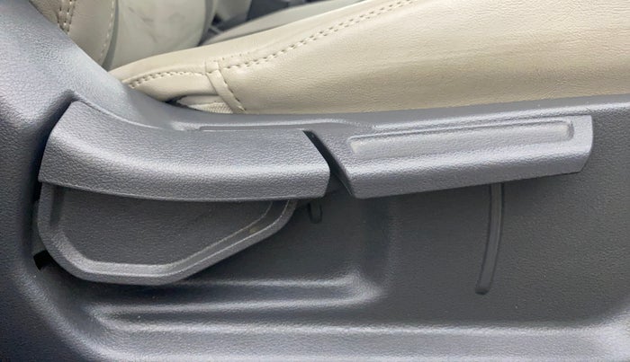 2020 Hyundai GRAND I10 NIOS SPORTZ AMT 1.2 KAPPA VTVT, Petrol, Automatic, 46,476 km, Driver Side Adjustment Panel