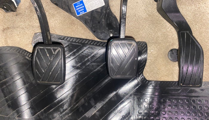 2016 Maruti Ertiga VXI ABS, Petrol, Manual, 88,225 km, Pedals