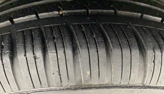 2021 Hyundai GRAND I10 NIOS SPORTZ U2 1.2 CRDI, Diesel, Manual, 30,009 km, Right Rear Tyre Tread