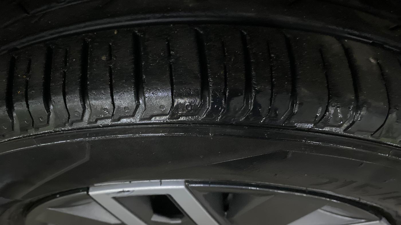 2022 Hyundai VENUE SX 1.0 TURBO, Petrol, Manual, 29,553 km, Right Front Tyre Tread