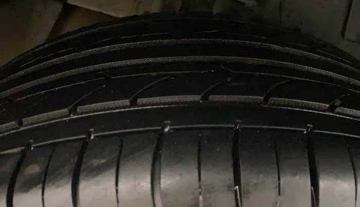 2022 Tata NEXON XZA PLUS (O) PETROL, Petrol, Automatic, 96,854 km, Right Rear Tyre Tread