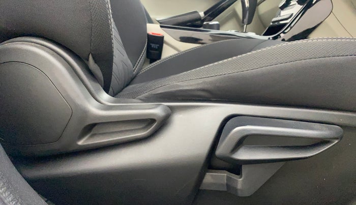 2022 Tata NEXON XZA PLUS (O) PETROL, Petrol, Automatic, 96,854 km, Driver Side Adjustment Panel