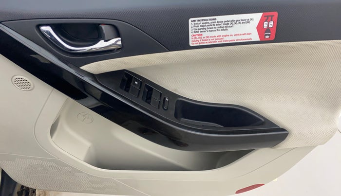 2022 Tata NEXON XZA PLUS (O) PETROL, Petrol, Automatic, 96,854 km, Driver Side Door Panels Control