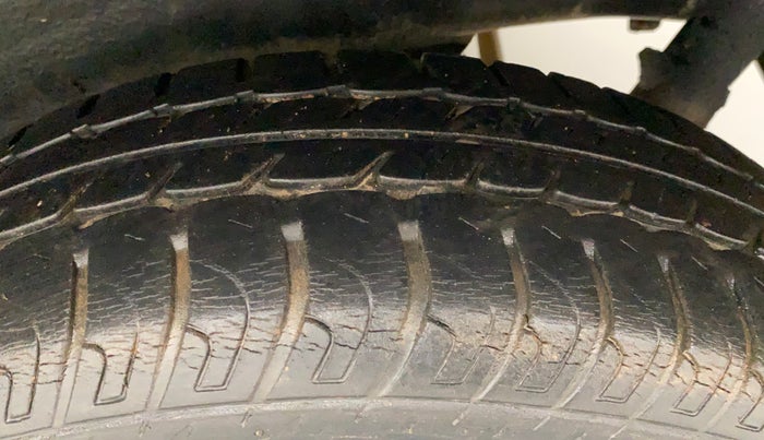 2015 Maruti Wagon R 1.0 VXI, Petrol, Manual, 19,239 km, Left Rear Tyre Tread