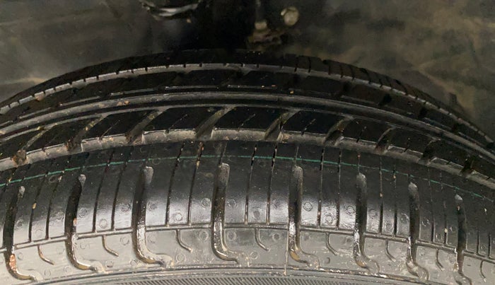 2015 Maruti Wagon R 1.0 VXI, Petrol, Manual, 19,239 km, Left Front Tyre Tread