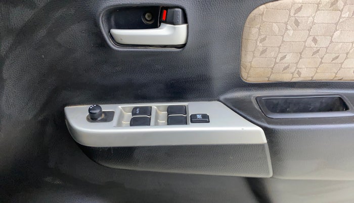 2015 Maruti Wagon R 1.0 VXI, Petrol, Manual, 1,935 km, Driver Side Door Panels Control