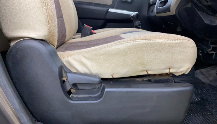 2015 Maruti Wagon R 1.0 VXI, Petrol, Manual, 1,935 km, Driver Side Adjustment Panel