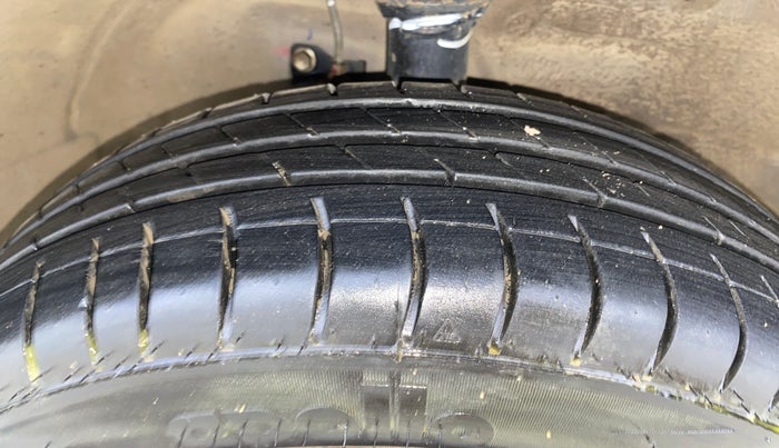 2015 Maruti Wagon R 1.0 VXI, Petrol, Manual, 1,935 km, Right Front Tyre Tread