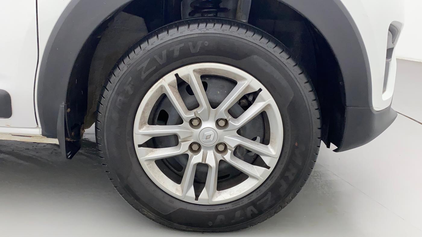2022 Renault TRIBER RXL MT, Petrol, Manual, 19,500 km, Right Front Wheel
