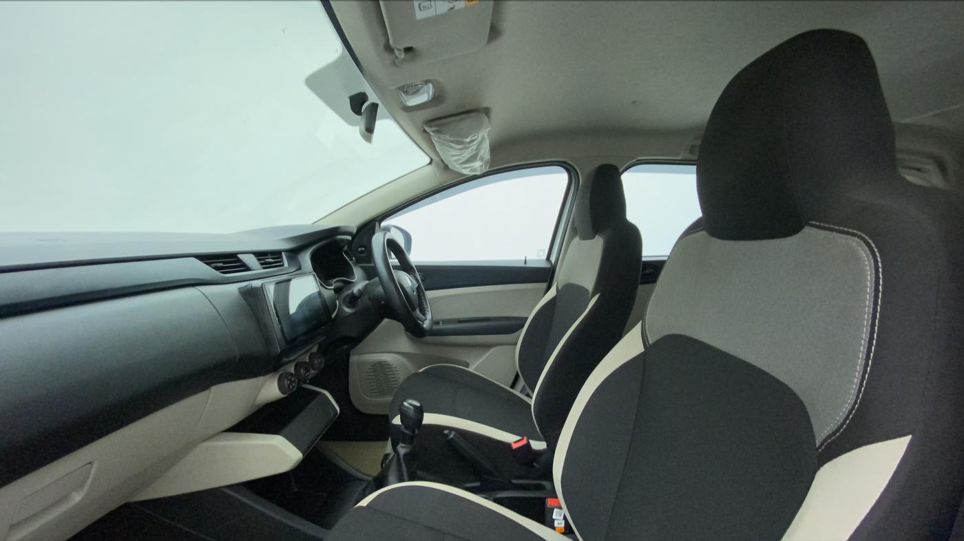 2022 Renault TRIBER RXL MT, Petrol, Manual, 19,500 km, Right Side Front Door Cabin
