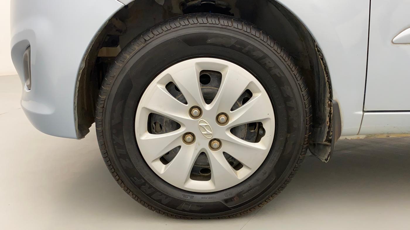 2013 Hyundai i10 SPORTZ 1.2 AT, Petrol, Automatic, 18,029 km, Left Front Wheel