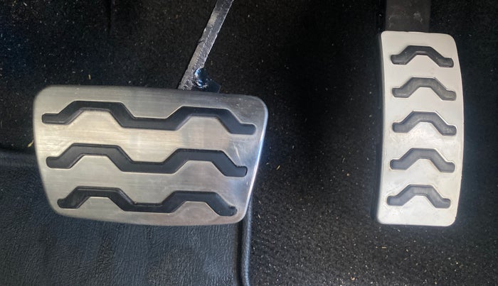 2025 KIA SYROS HTX Plus (O) 1.5 Diesel 6AT, Diesel, Automatic, 13,297 km, Pedals