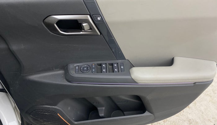 2025 KIA SYROS HTX Plus (O) 1.5 Diesel 6AT, Diesel, Automatic, 13,297 km, Driver Side Door Panels Control