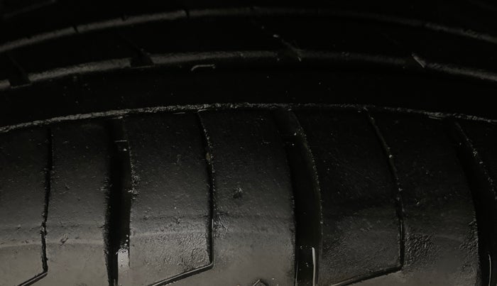 2025 KIA SYROS HTX Plus (O) 1.5 Diesel 6AT, Diesel, Automatic, 13,297 km, Left Front Tyre Tread