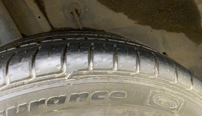 2015 Hyundai Elite i20 ASTA 1.2, Petrol, Manual, 17,317 km, Right Rear Tyre Tread