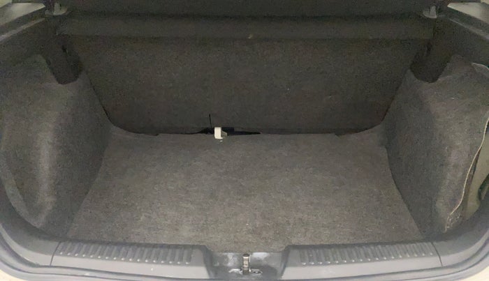 2014 Volkswagen Polo COMFORTLINE 1.2L PETROL, Petrol, Manual, 54,969 km, Boot Inside