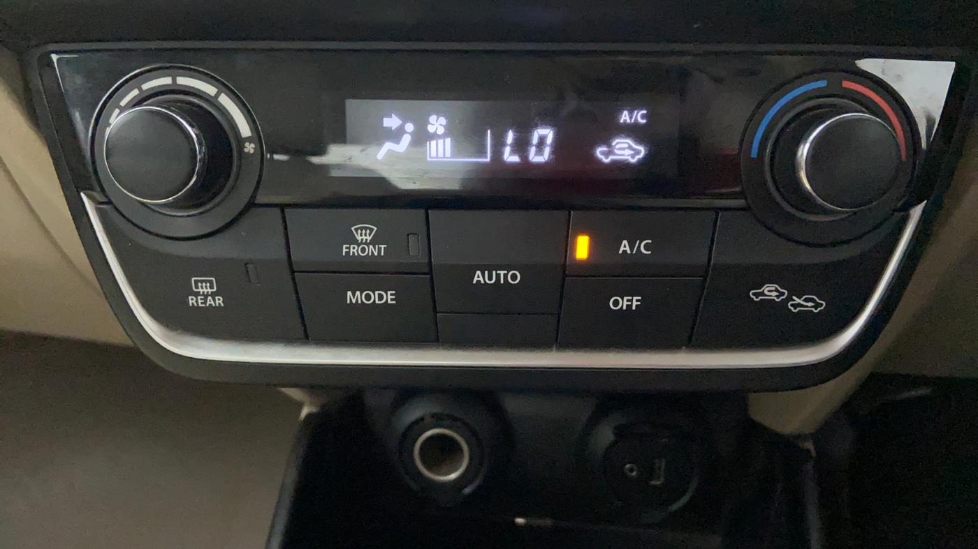2017 Maruti Dzire ZXI, Petrol, Manual, 37,373 km, Automatic Climate Control