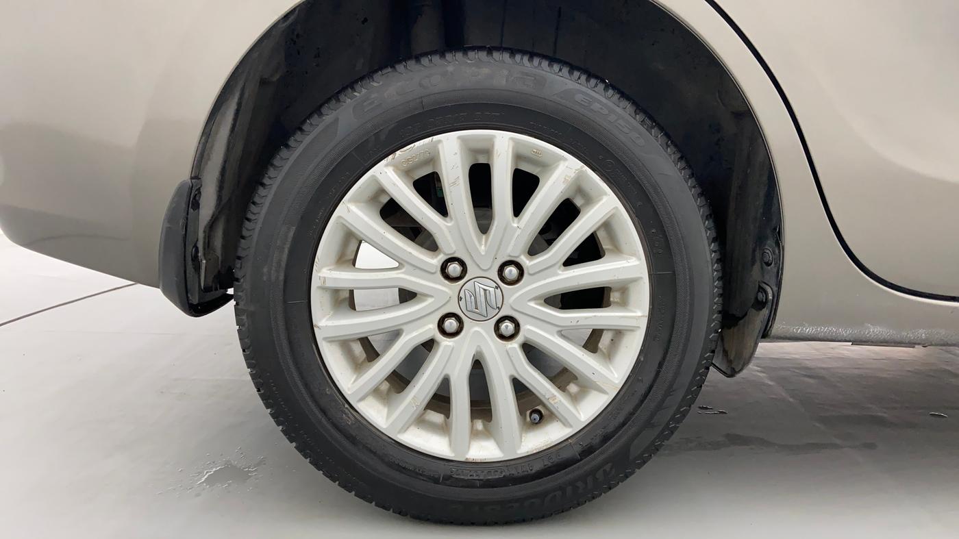2017 Maruti Dzire ZXI, Petrol, Manual, 37,373 km, Right Rear Wheel