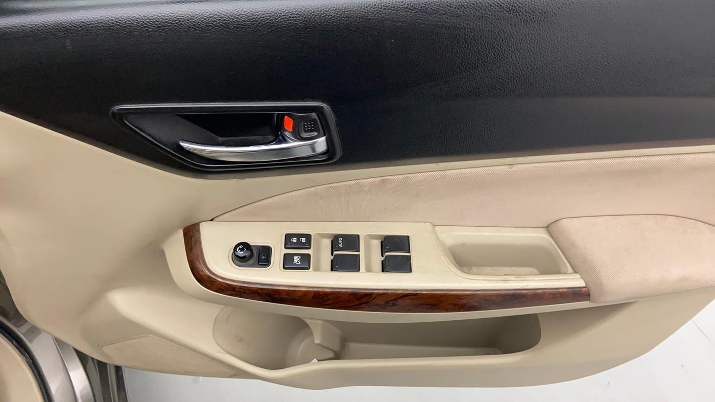 2017 Maruti Dzire ZXI, Petrol, Manual, 37,373 km, Driver Side Door Panels Control