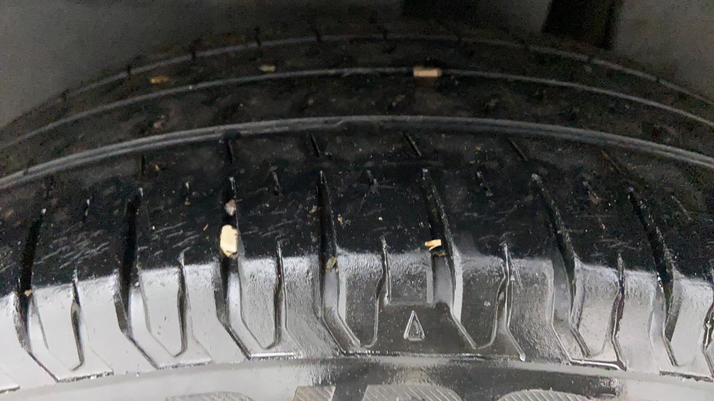 2017 Maruti Dzire ZXI, Petrol, Manual, 37,373 km, Left Rear Tyre Tread