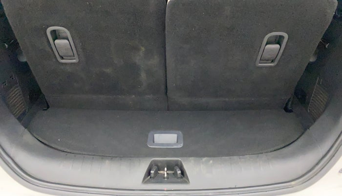 2022 Mahindra XUV700 AX 7 P MT 7 STR, Petrol, Manual, 22,790 km, Boot Inside