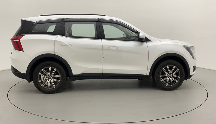 2022 Mahindra XUV700 AX 7 P MT 7 STR, Petrol, Manual, 22,790 km, Right Side View