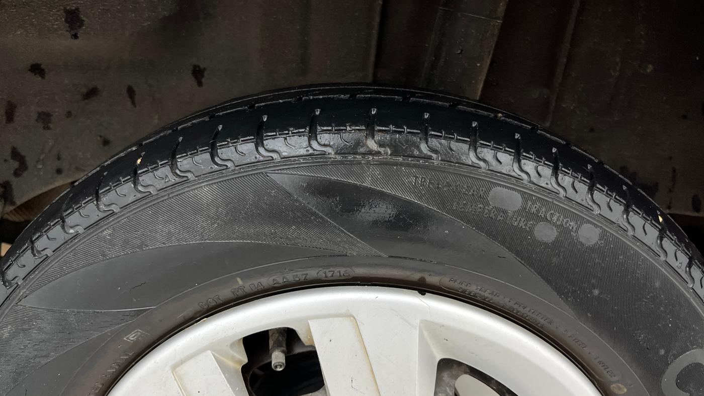 2016 Renault Kwid RXT 0.8, Petrol, Manual, 53,317 km, Left Rear Tyre Tread