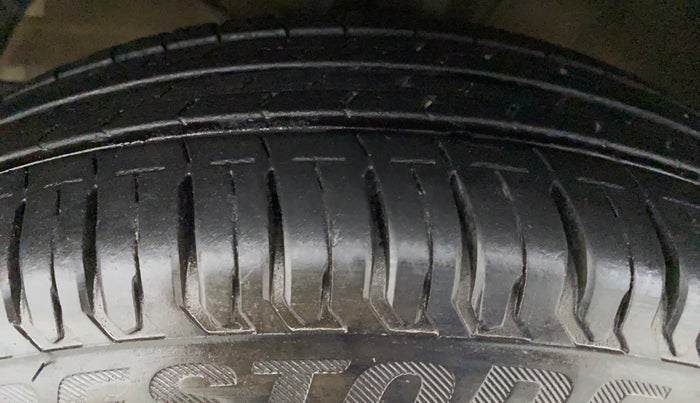 2020 Maruti Dzire VXI AMT, Petrol, Automatic, 8,518 km, Left Rear Tyre Tread