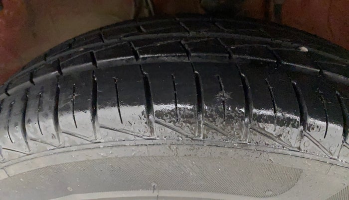 2019 Maruti Alto LXI, Petrol, Manual, 3,562 km, Left Front Tyre Tread