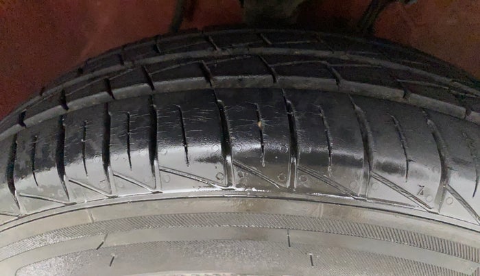 2019 Maruti Alto LXI, Petrol, Manual, 3,562 km, Right Front Tyre Tread