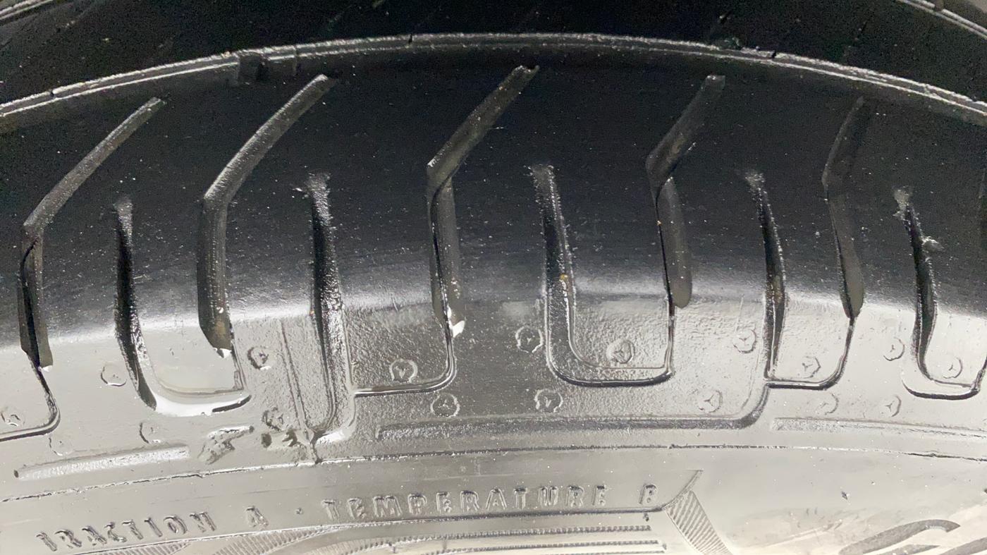 2020 Maruti Dzire VXI, Petrol, Manual, 1,23,444 km, Left Rear Tyre Tread