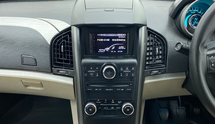 2016 Mahindra XUV500 W6 4X2, Diesel, Manual, 52,505 km, Air Conditioner