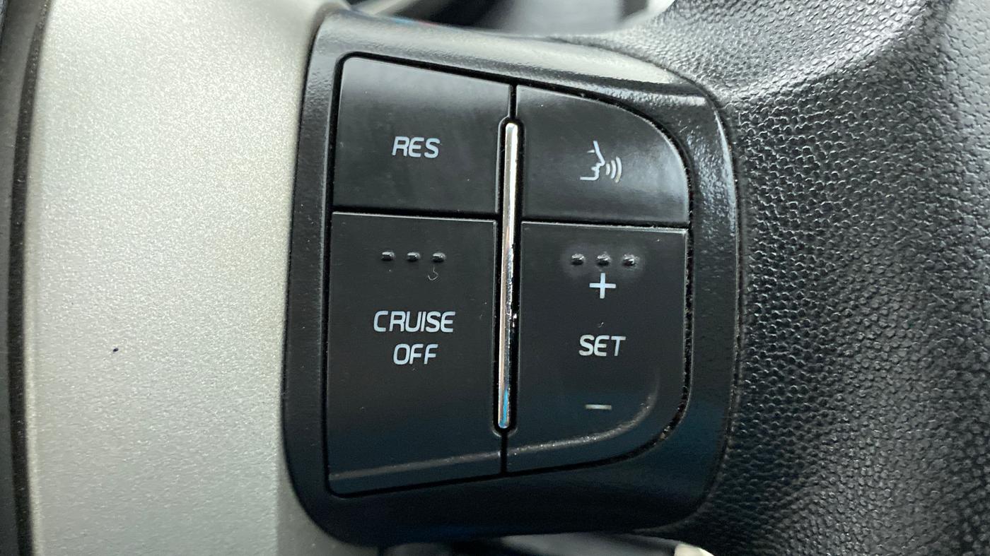 2016 Mahindra XUV500 W6 4X2, Diesel, Manual, 52,505 km, Adaptive Cruise Control