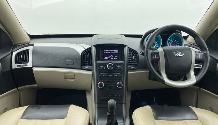 2016 Mahindra XUV500 W6 4X2, Diesel, Manual, 52,505 km, Dashboard