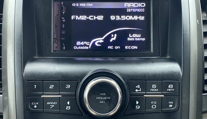 2016 Mahindra XUV500 W6 4X2, Diesel, Manual, 52,505 km, Infotainment System