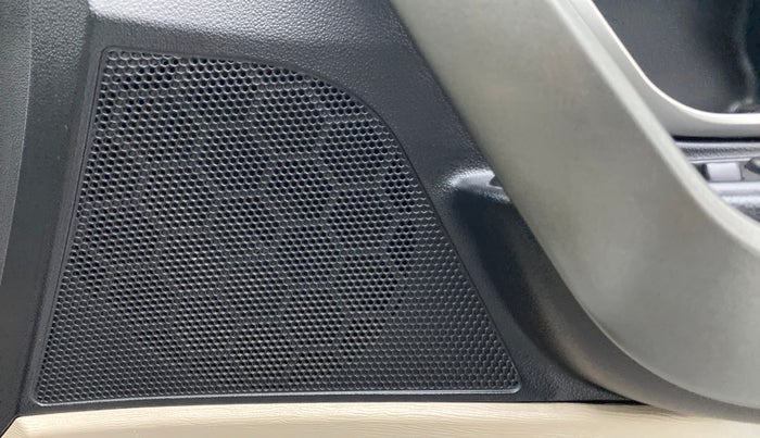 2016 Mahindra XUV500 W6 4X2, Diesel, Manual, 52,505 km, Speaker