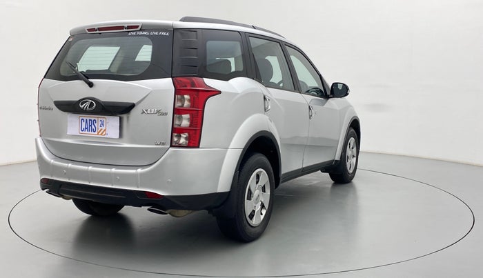2016 Mahindra XUV500 W6 4X2, Diesel, Manual, 52,505 km, Right Back Diagonal