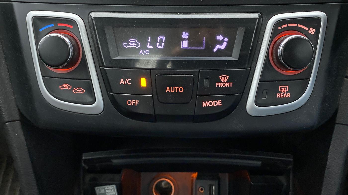 2017 Maruti Ciaz S 1.4 MT PETROL, Petrol, Manual, 85,011 km, Automatic Climate Control