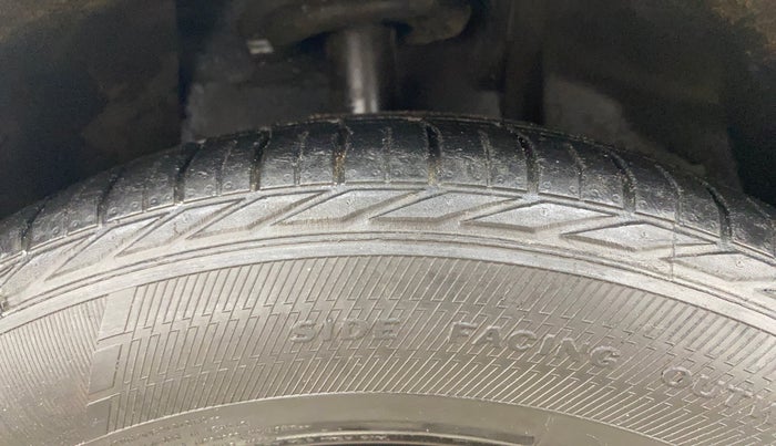 2018 Tata NEXON XZA PLUS DIESEL, Diesel, Automatic, 34,064 km, Right Front Tyre Tread