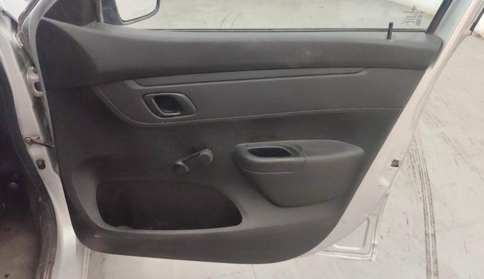 2017 Renault Kwid RXL, Petrol, Manual, 31,480 km, Driver Side Door Panels Control