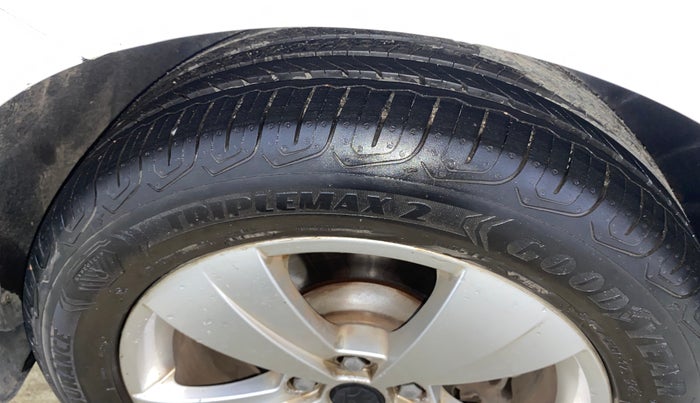 2017 Skoda Superb STYLE 1.8 TSI AT, Petrol, Automatic, 38,280 km, Right Rear Tyre Tread